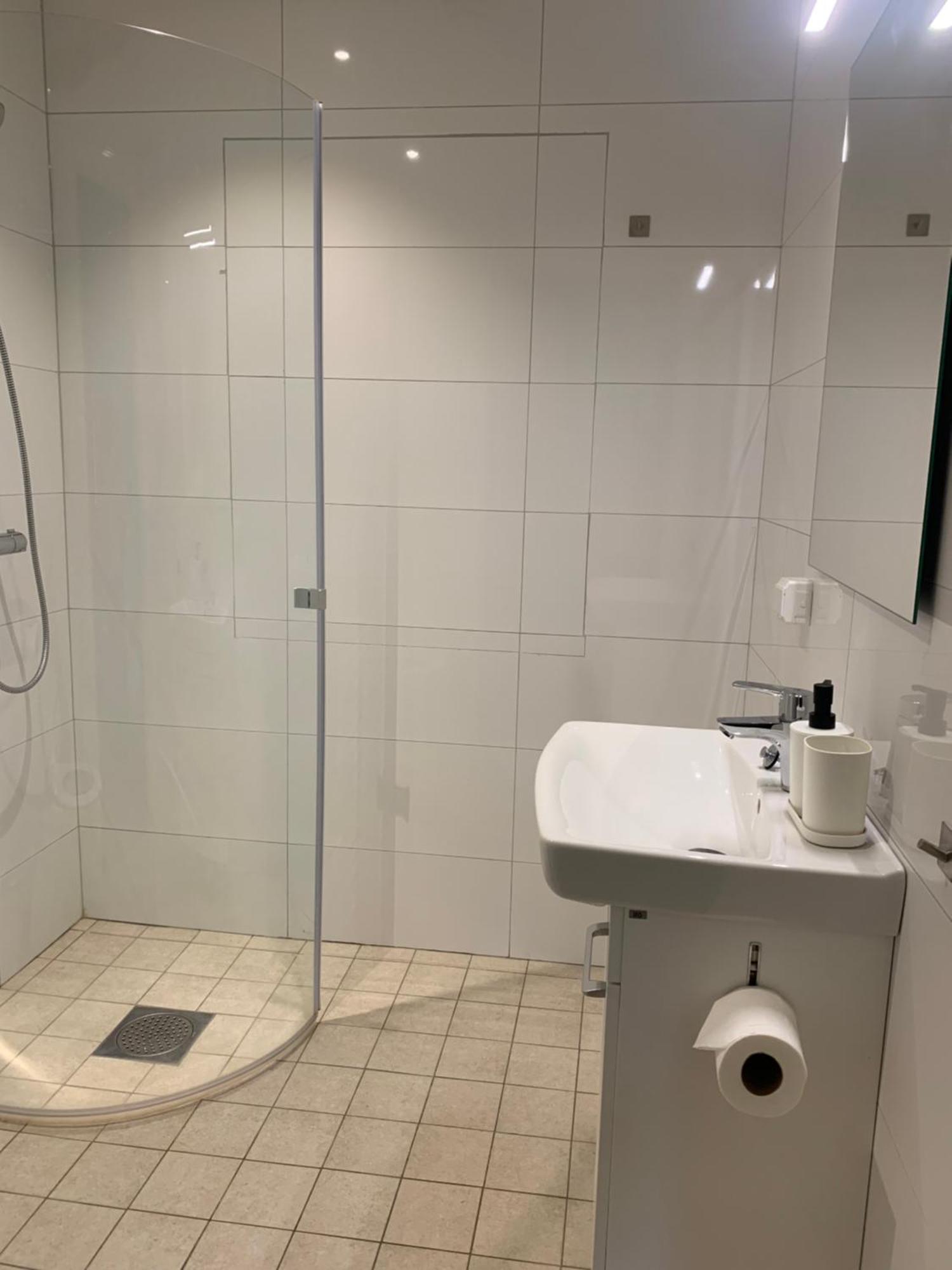 Edsviken Hotell Ab Sollentuna Zewnętrze zdjęcie
